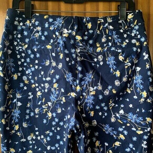 Charter Club Cute Newport Slim Crop Floral Print Pants | Size 8 - Picture 7 of 10